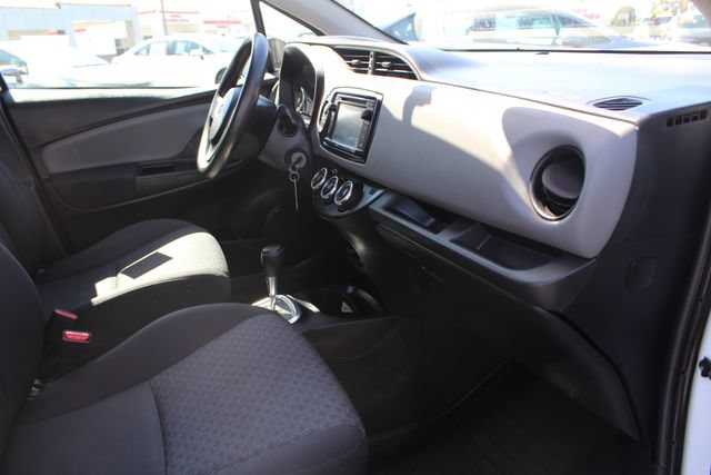 Used 2016 Toyota Yaris L FWD image 34