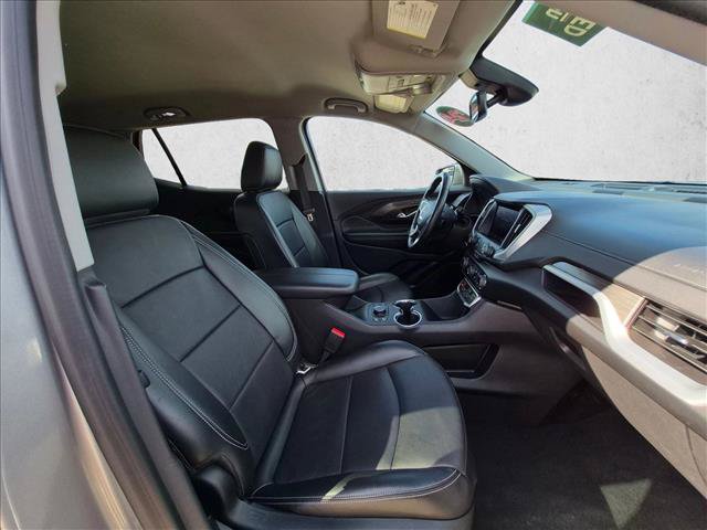 Used 2024 GMC Terrain SLT AWD/4WD image 16