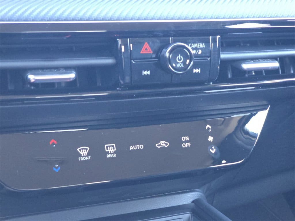 New 2027 Nissan Kicks SR AWD/4WD image 13