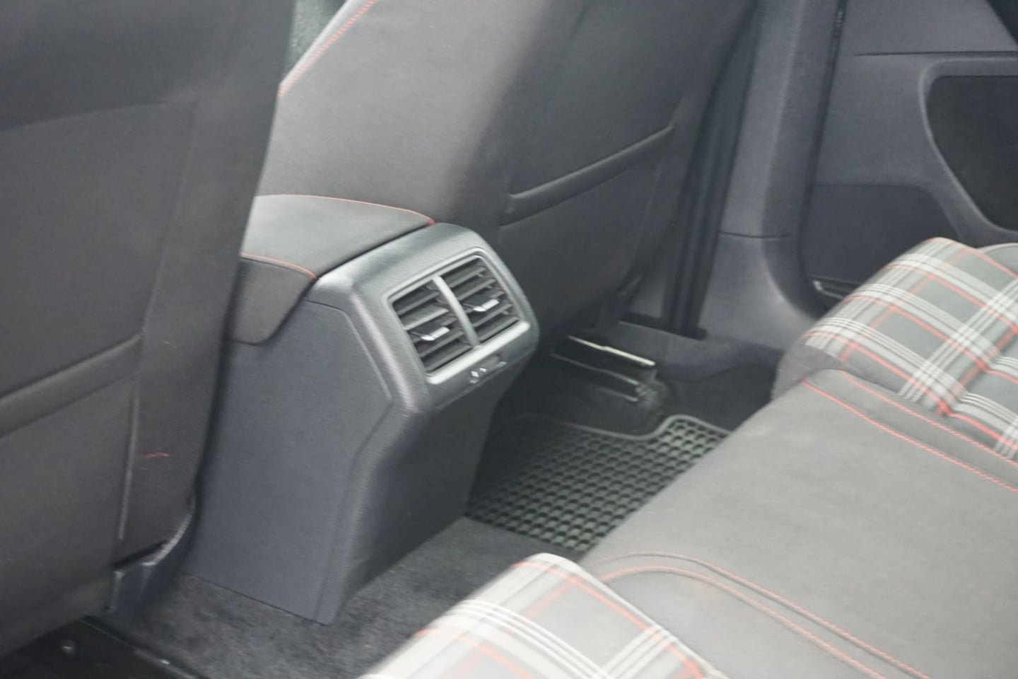 Used 2021 Volkswagen GTI S FWD image 17