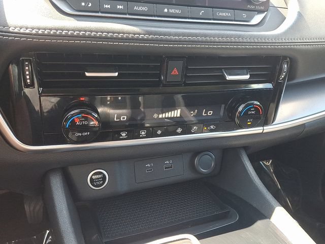 Used 2021 Nissan Rogue SV FWD image 15