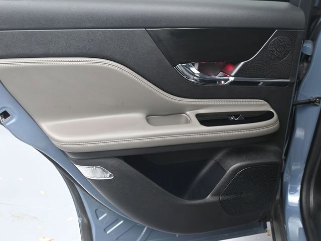 Used 2023 Lincoln Corsair Reserve image 21