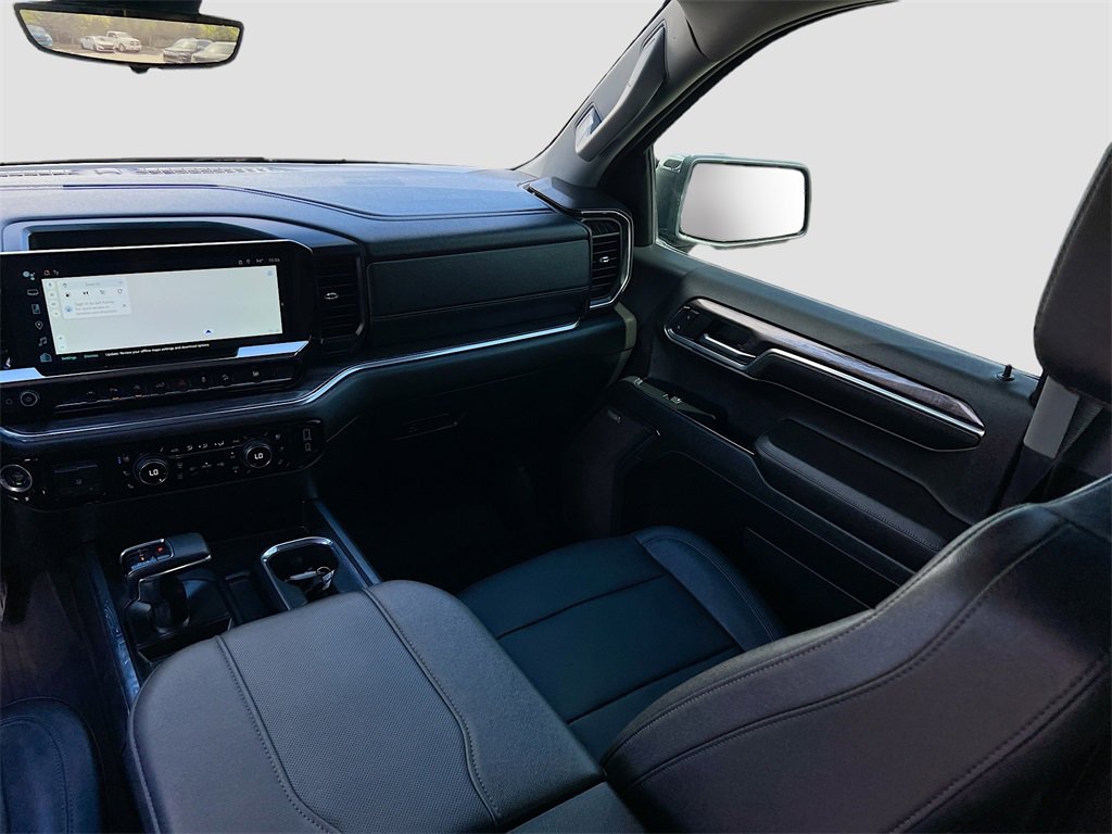 Used 2024 Chevrolet Silverado 1500 LTZ image 24