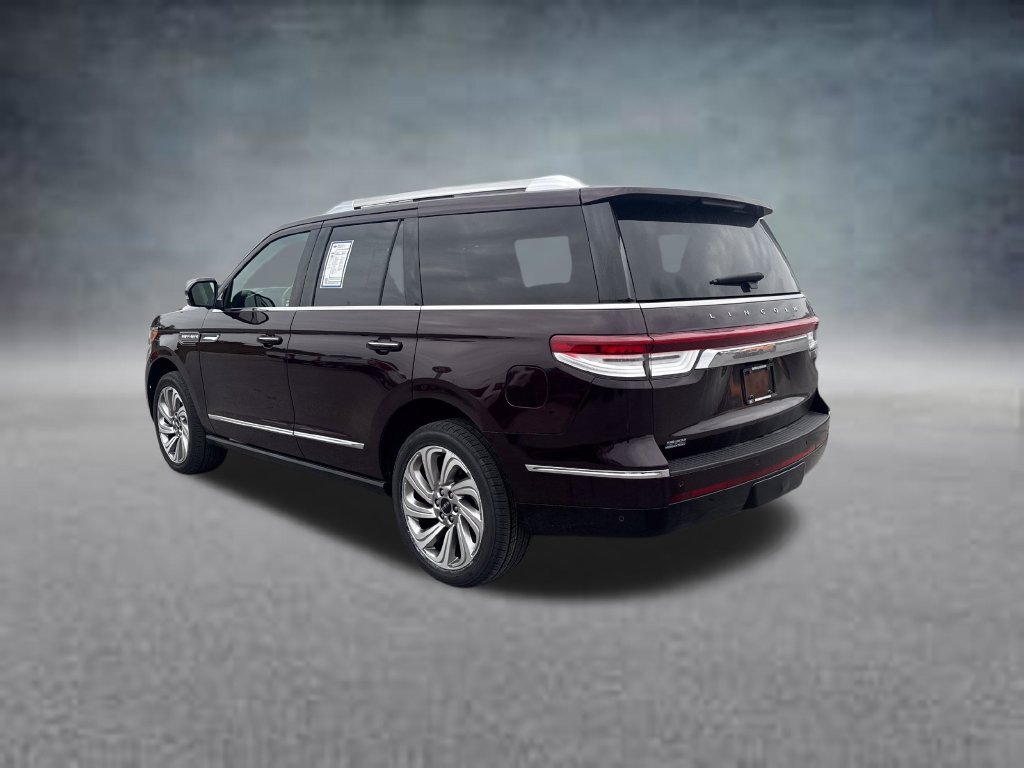 Used 2024 Lincoln Navigator Reserve AWD/4WD image 9