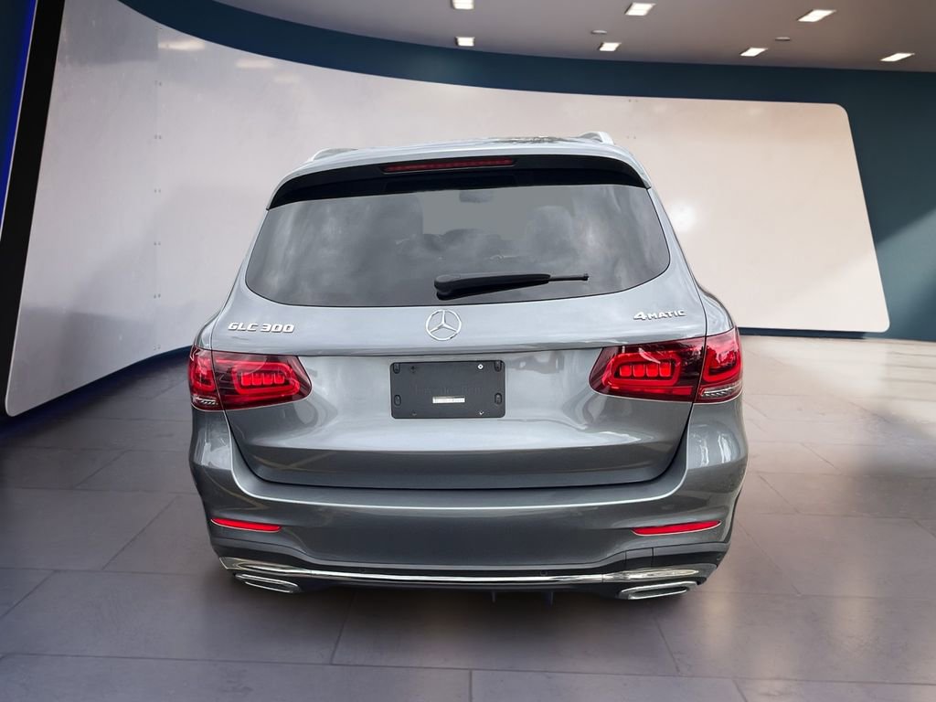 Used 2022 Mercedes-Benz GLC 300 4MATIC image 4