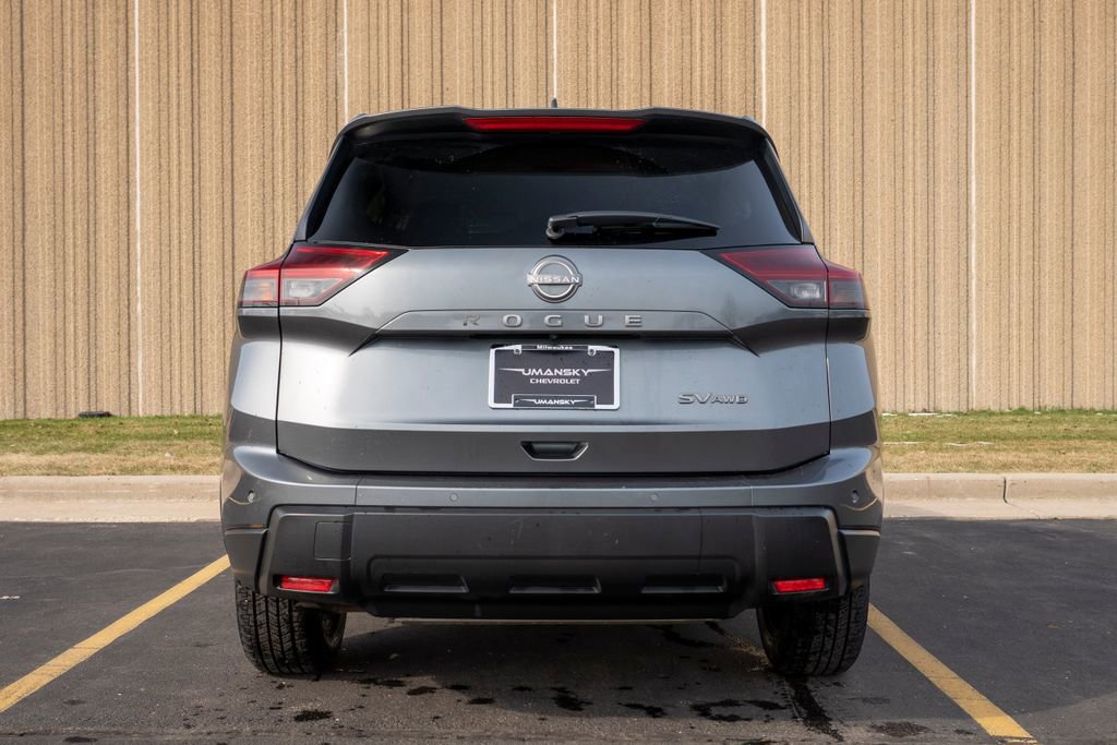 Used 2024 Nissan Rogue SV AWD/4WD image 8