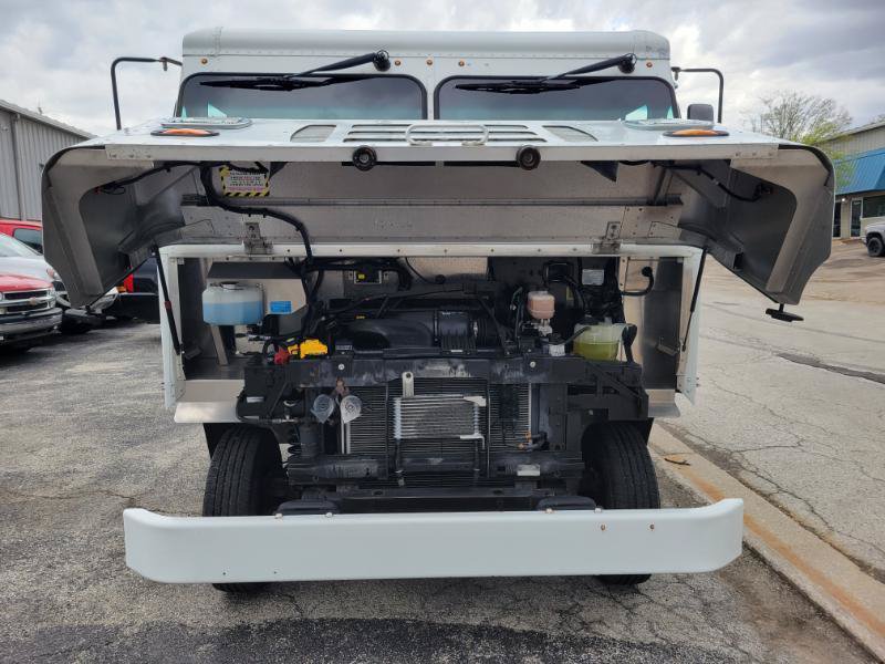 Used 2016 Ford E-350 and Econoline 350 Super Duty w/ A/C Prep Package RWD image 25