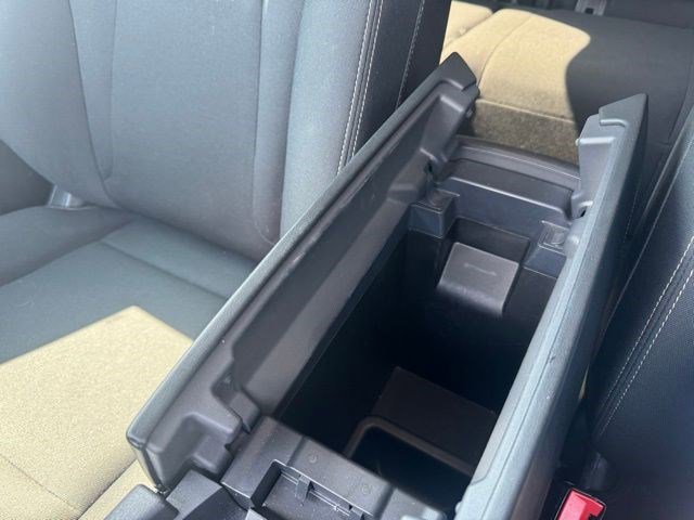 Used 2023 Nissan Rogue S image 23