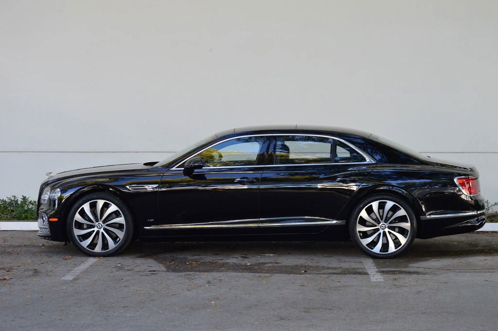 Used 2022 Bentley Flying Spur V8 image 7