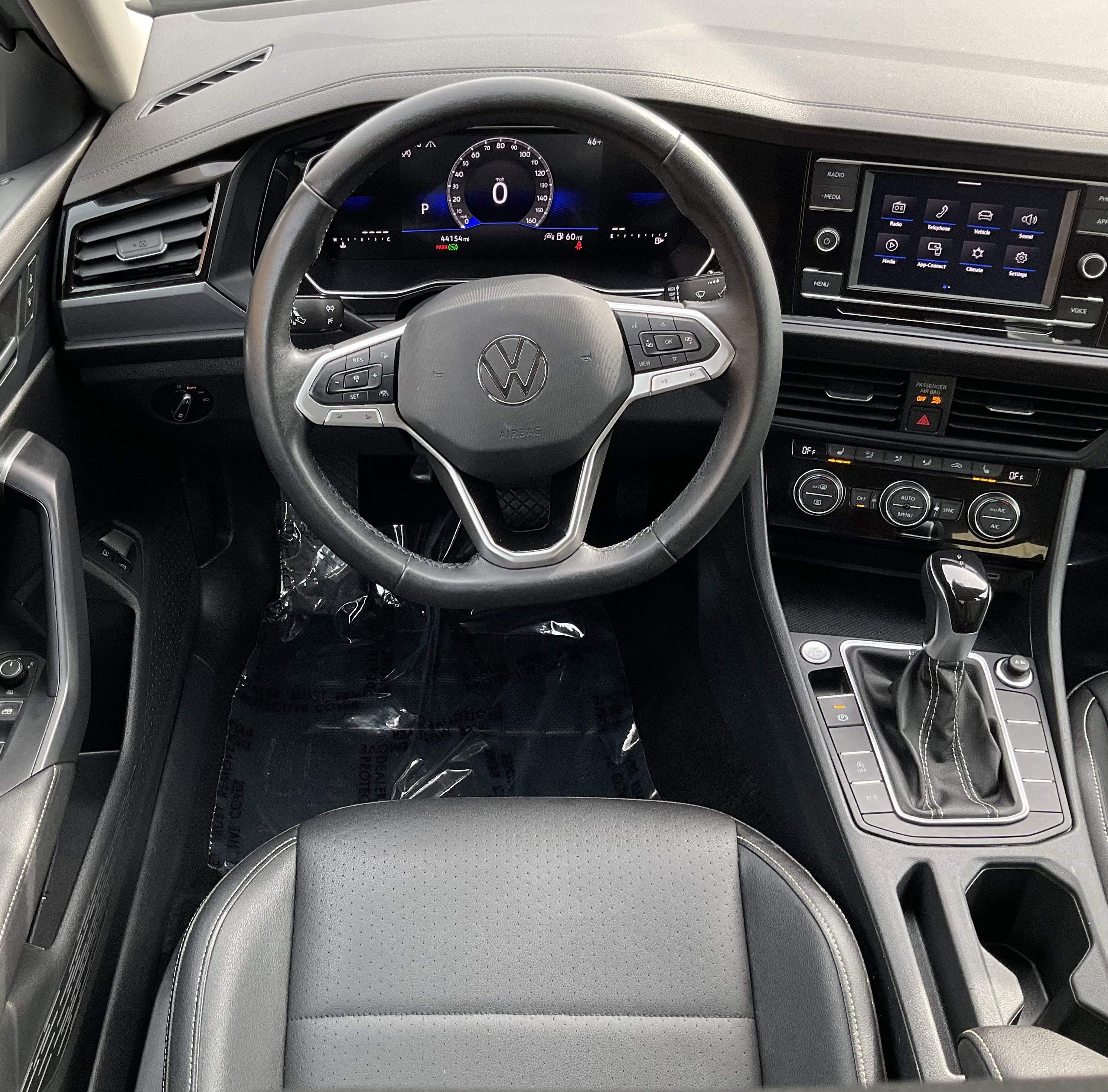 Used 2024 Volkswagen Jetta SE image 20