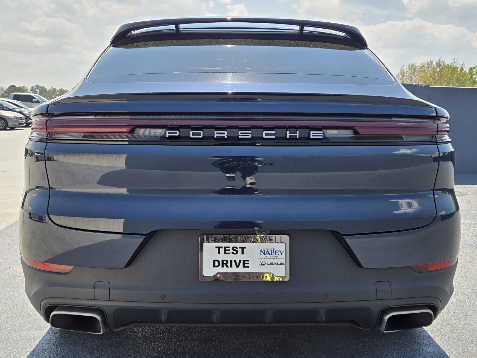 Used 2025 Porsche Cayenne Coupe image 8