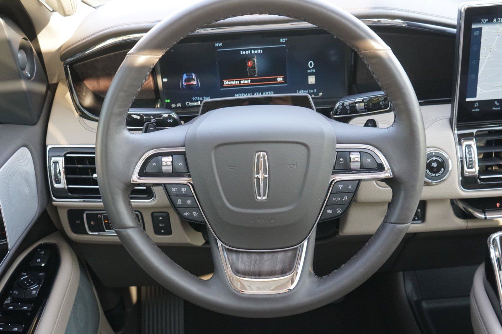 Used 2024 Lincoln Navigator Reserve AWD/4WD image 26