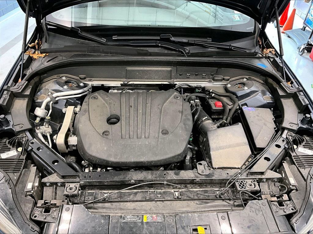 Used 2025 Volvo XC60 B5 Plus w/ Climate Package image 31