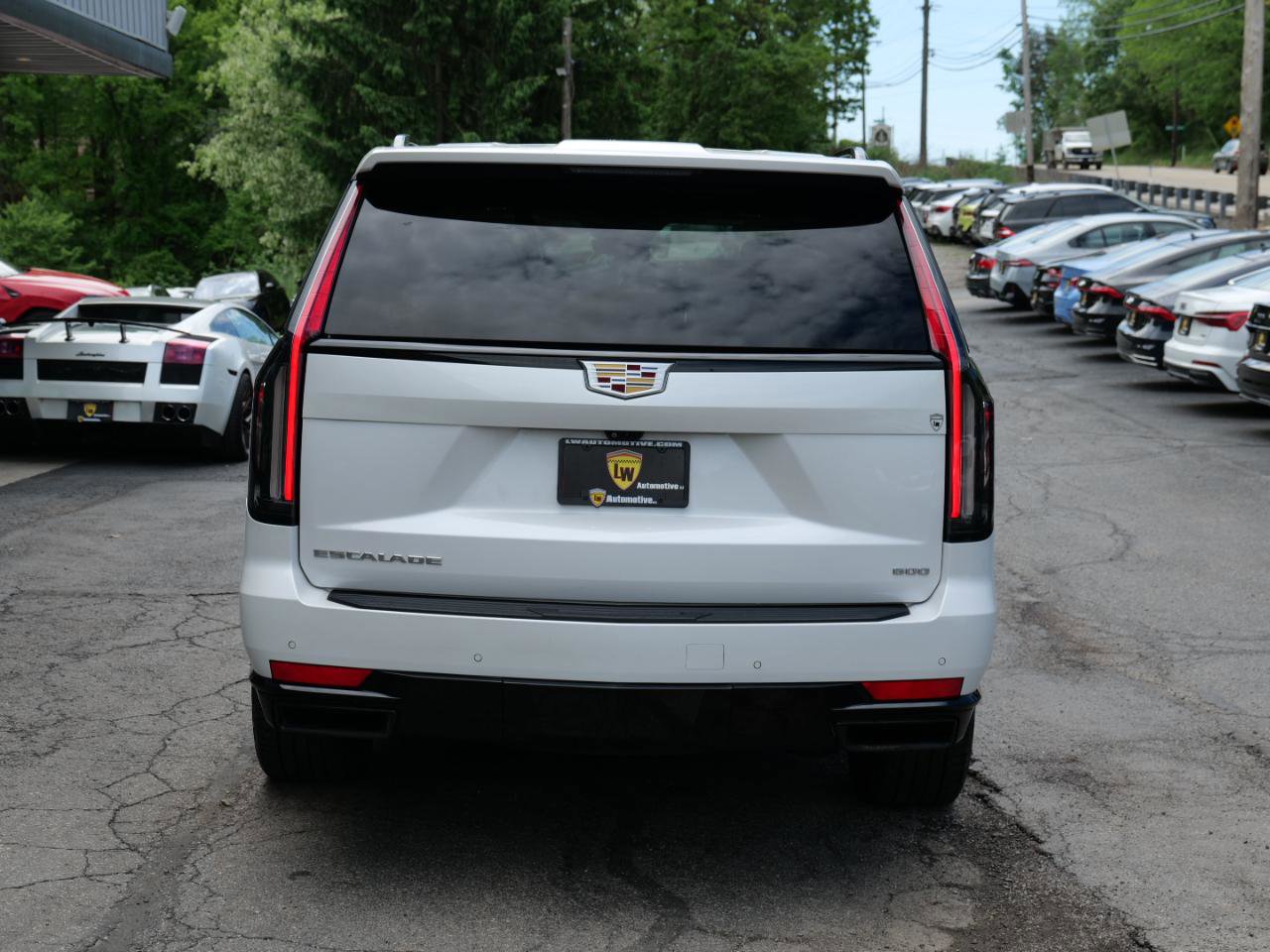 Used 2021 Cadillac Escalade Sport Platinum AWD/4WD image 6