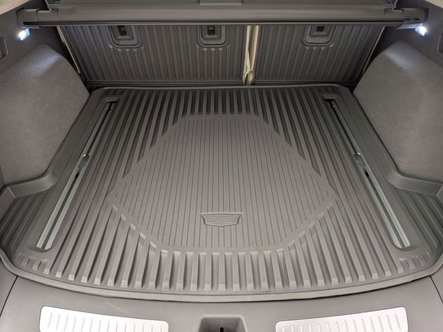 Used 2024 Cadillac XT5 Premium Luxury w/ LPO, Floor Liner Package AWD/4WD image 25