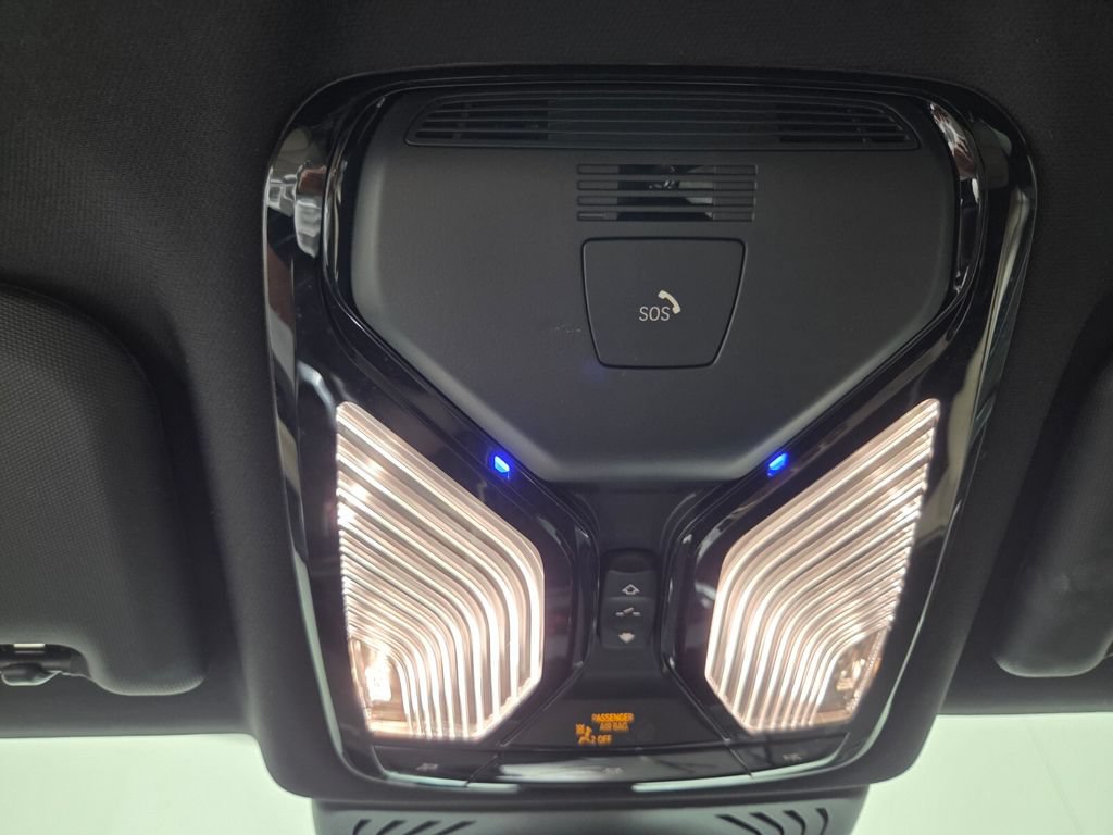 Used 2025 BMW X4 xDrive30i AWD/4WD image 13
