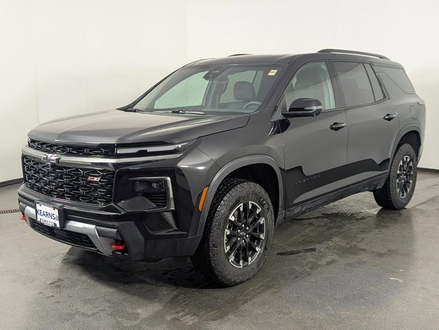 Used 2025 Chevrolet Traverse Z71 image 4