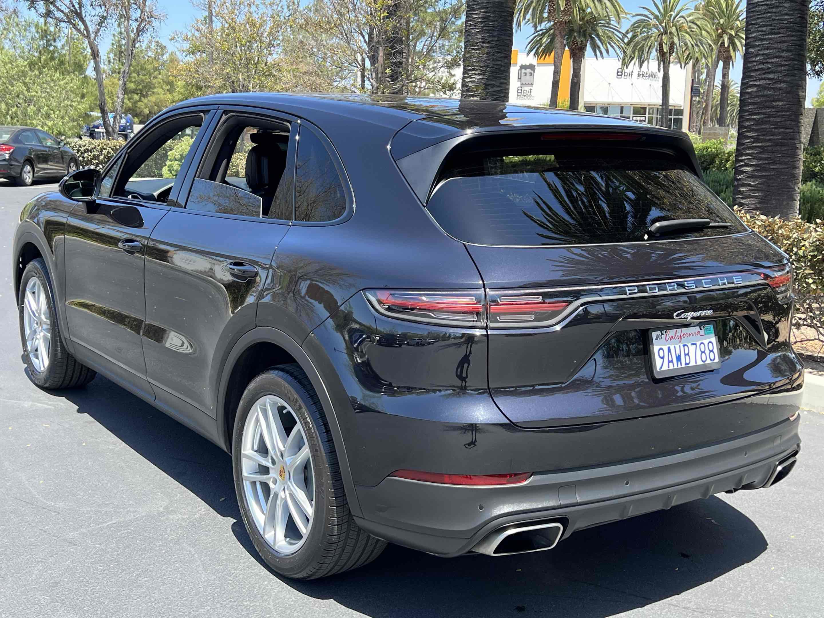 Used 2019 Porsche Cayenne w/ Premium Package AWD/4WD image 75