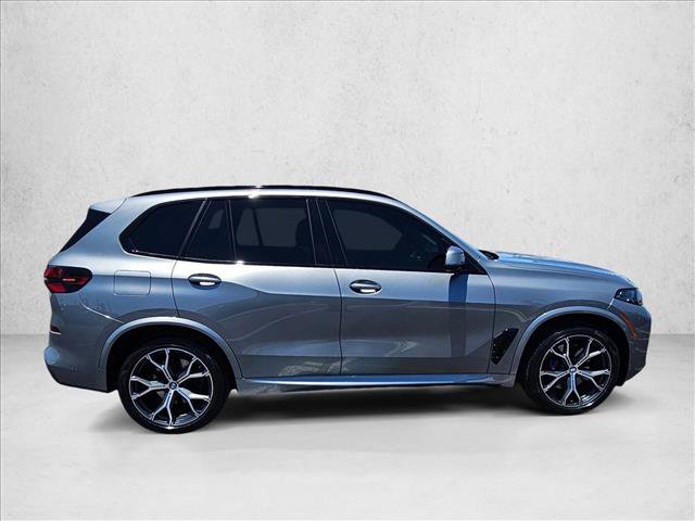 Certified 2024 BMW X5 sDrive40i w/ M Sport Package RWD image 4