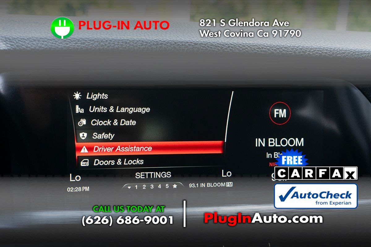 Used 2018 Alfa Romeo Stelvio AWD image 29