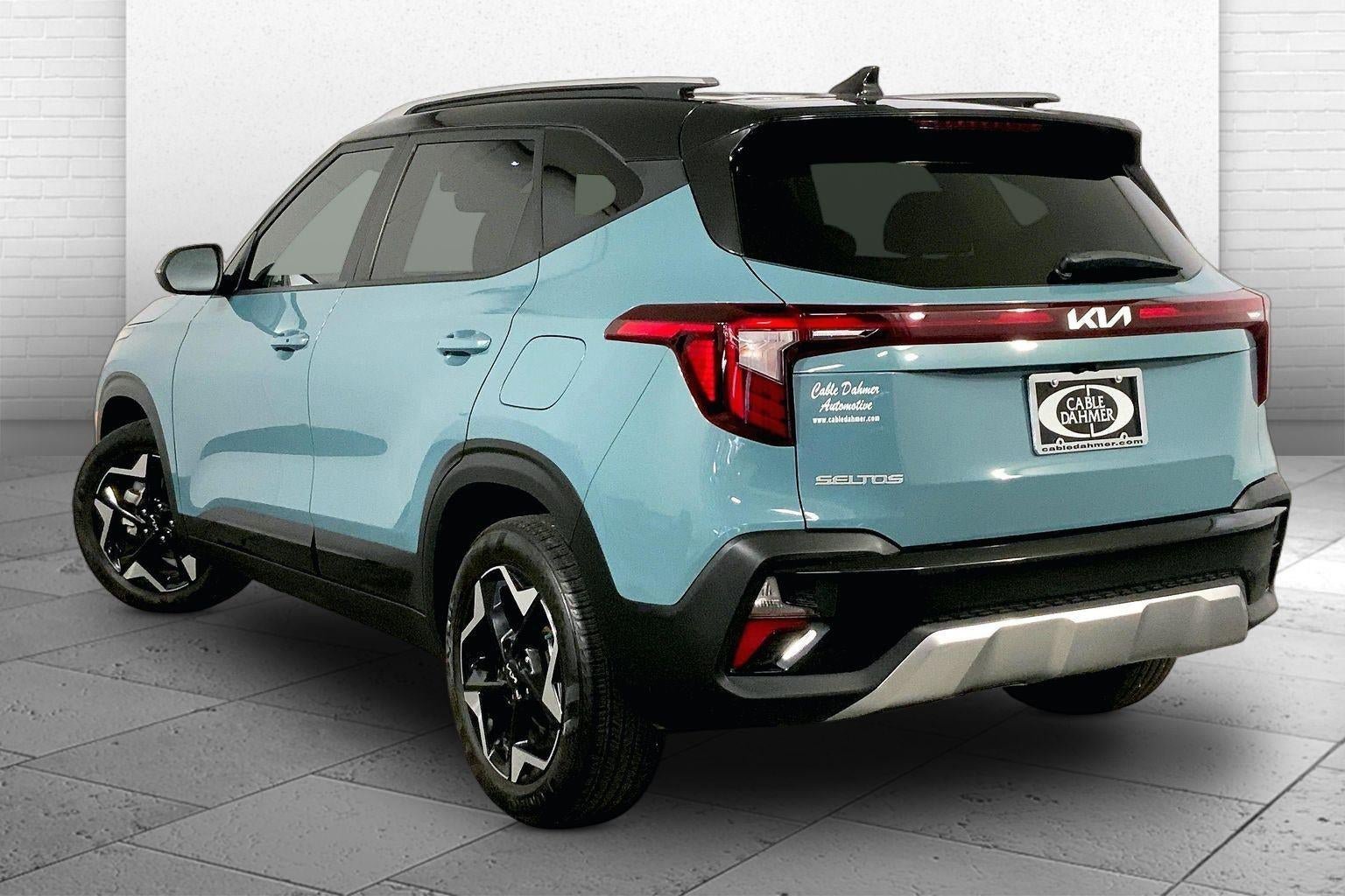 Certified 2025 Kia Seltos S FWD image 11