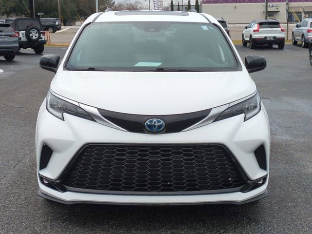 Used 2023 Toyota Sienna XSE image 8