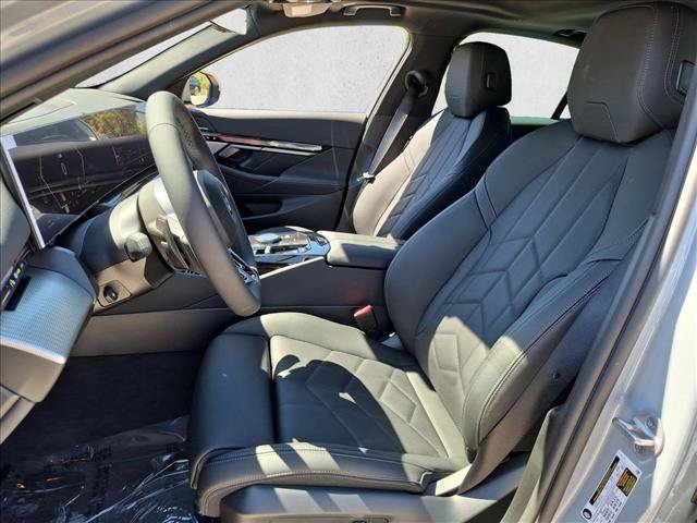 New 2027 BMW 530i w/ M Sport Package RWD image 4