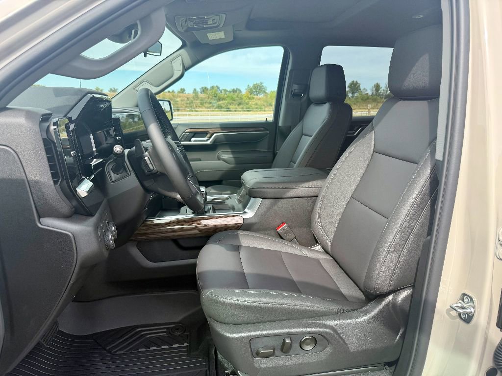 New 2026 Chevrolet Silverado 1500 RST w/ RST All Star Premium Package image 11