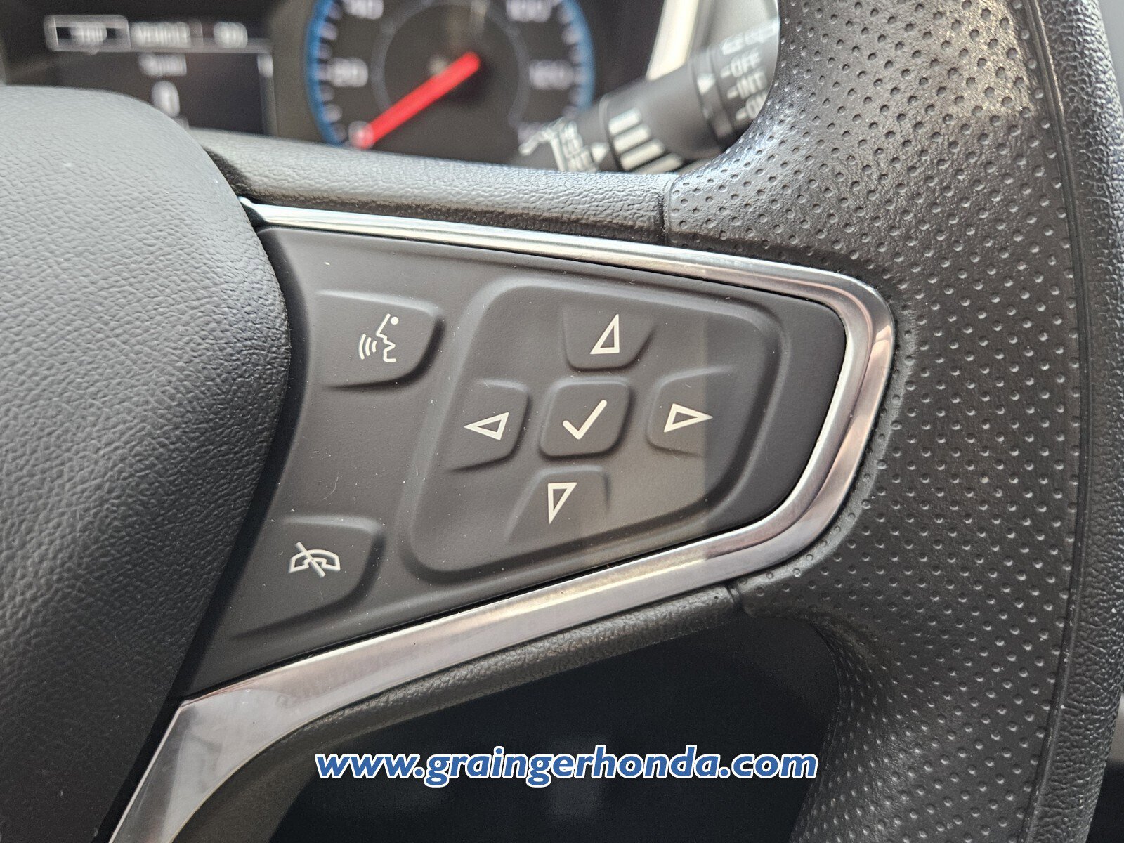 Used 2020 Chevrolet Equinox LS image 20