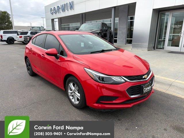 Used 2018 Chevrolet Cruze LT FWD image 1