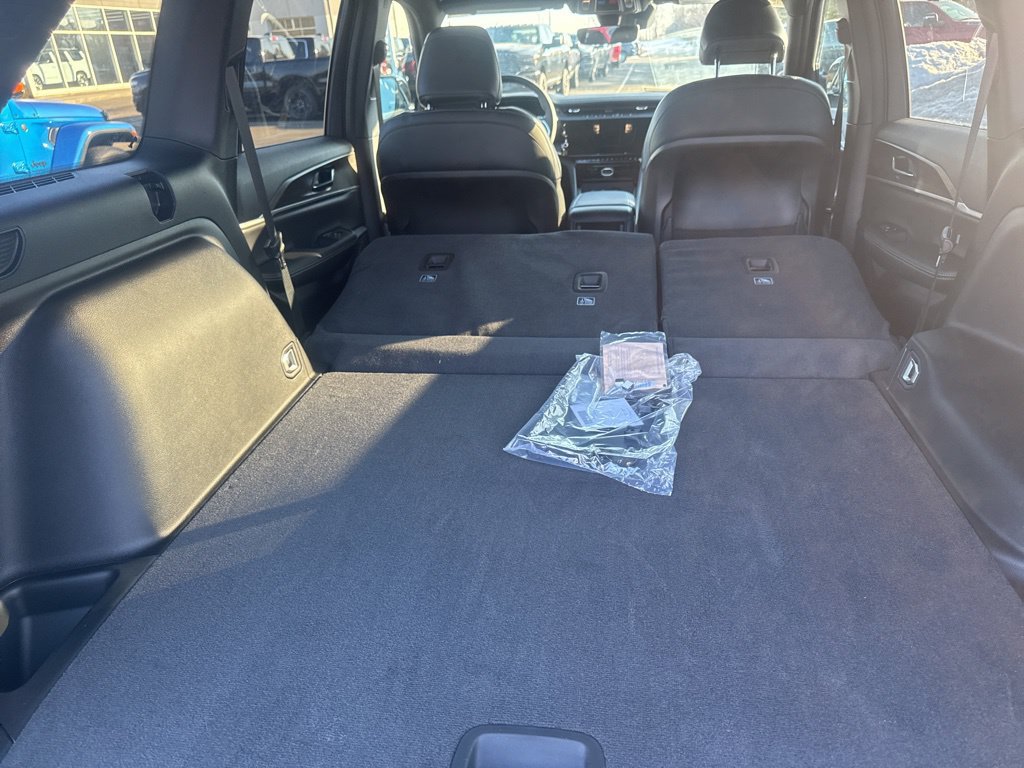 New 2026 Jeep Grand Cherokee Altitude AWD/4WD image 46