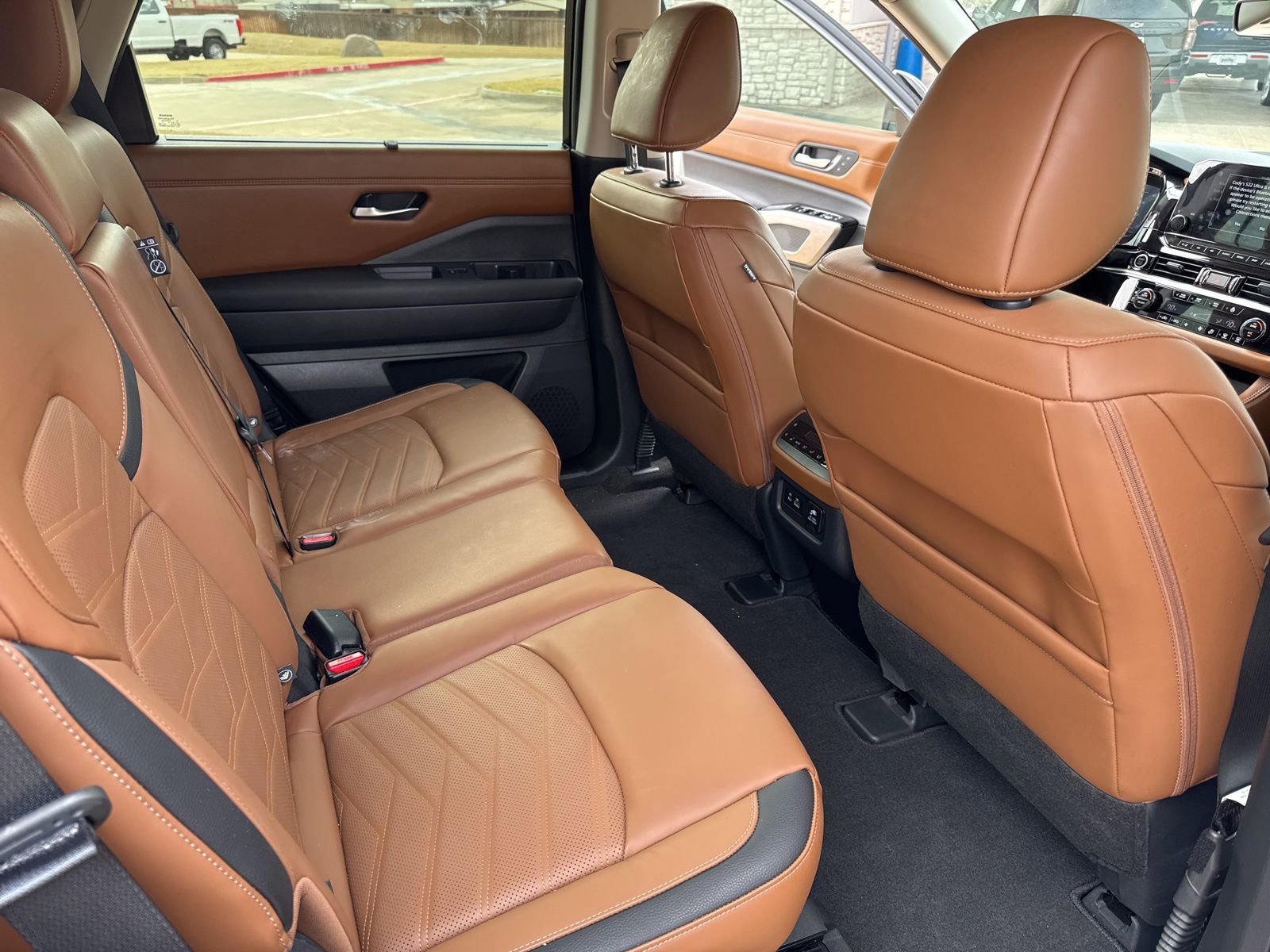 Used 2024 Nissan Pathfinder Platinum w/ Cargo Package image 24