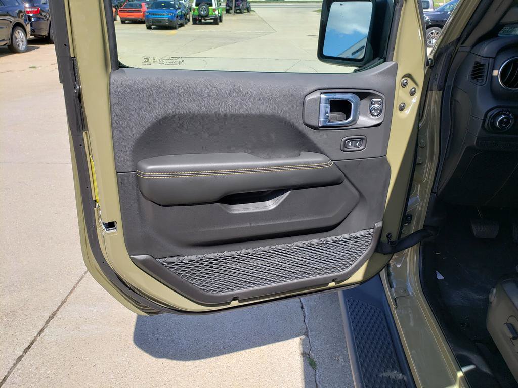 New 2026 Jeep Gladiator Sport AWD/4WD image 11