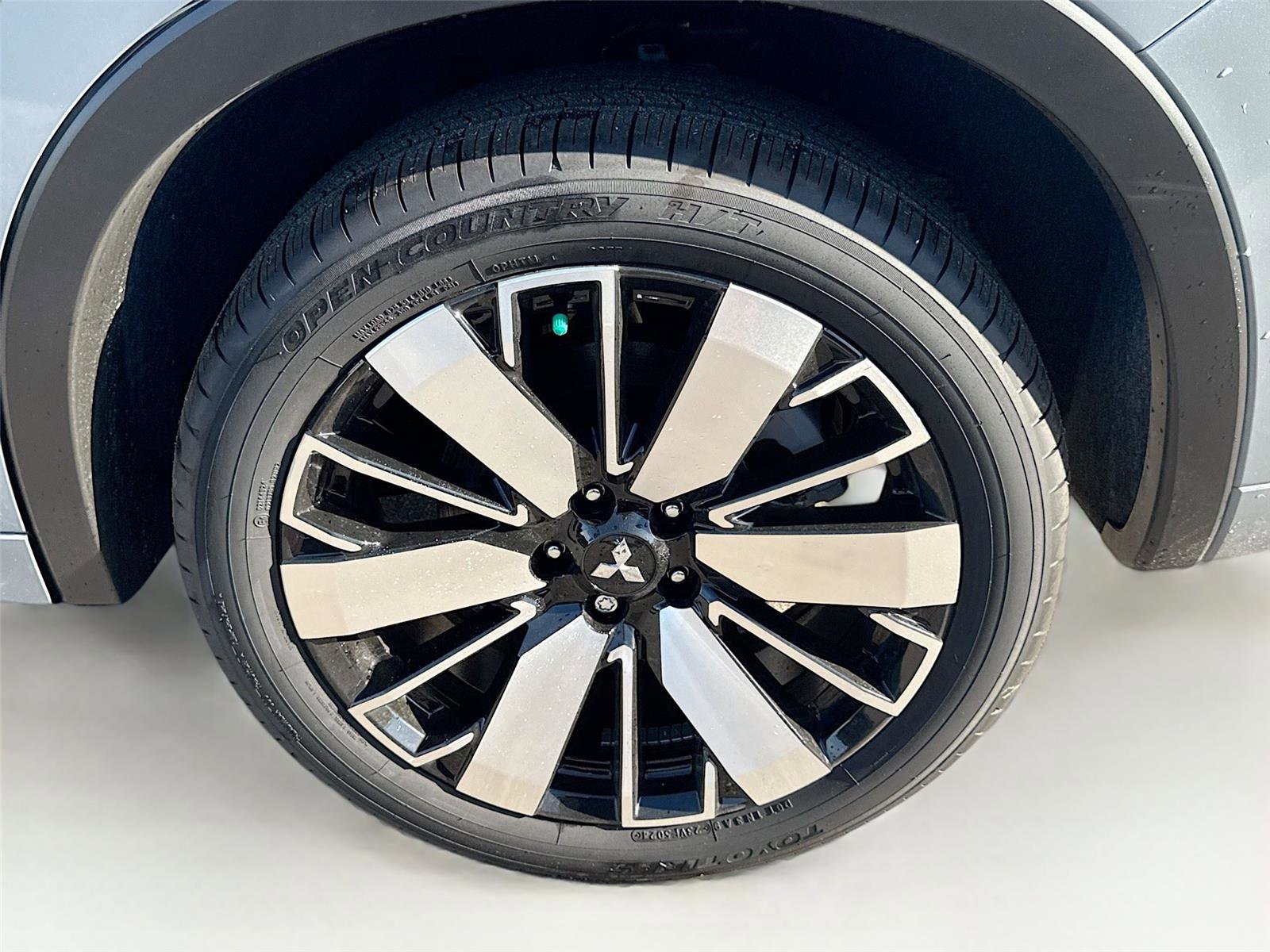 New 2025 Mitsubishi Outlander SEL image 34