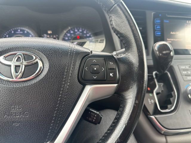 Used 2015 Toyota Sienna XLE w/ XLE Navigation Package FWD image 37