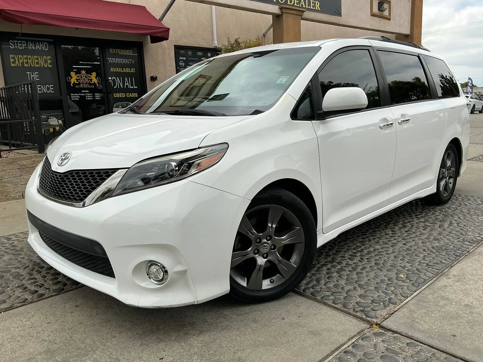 Used 2015 Toyota Sienna SE w/ SE Preferred Package