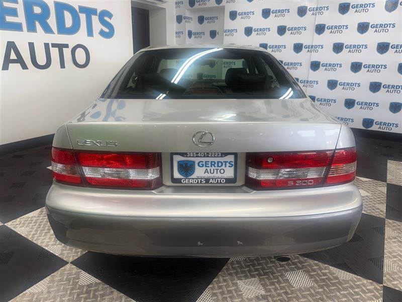 Used 2001 Lexus ES 330 FWD image 5