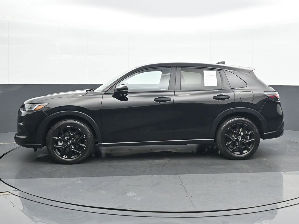 Used 2023 Honda HR-V Sport image 3