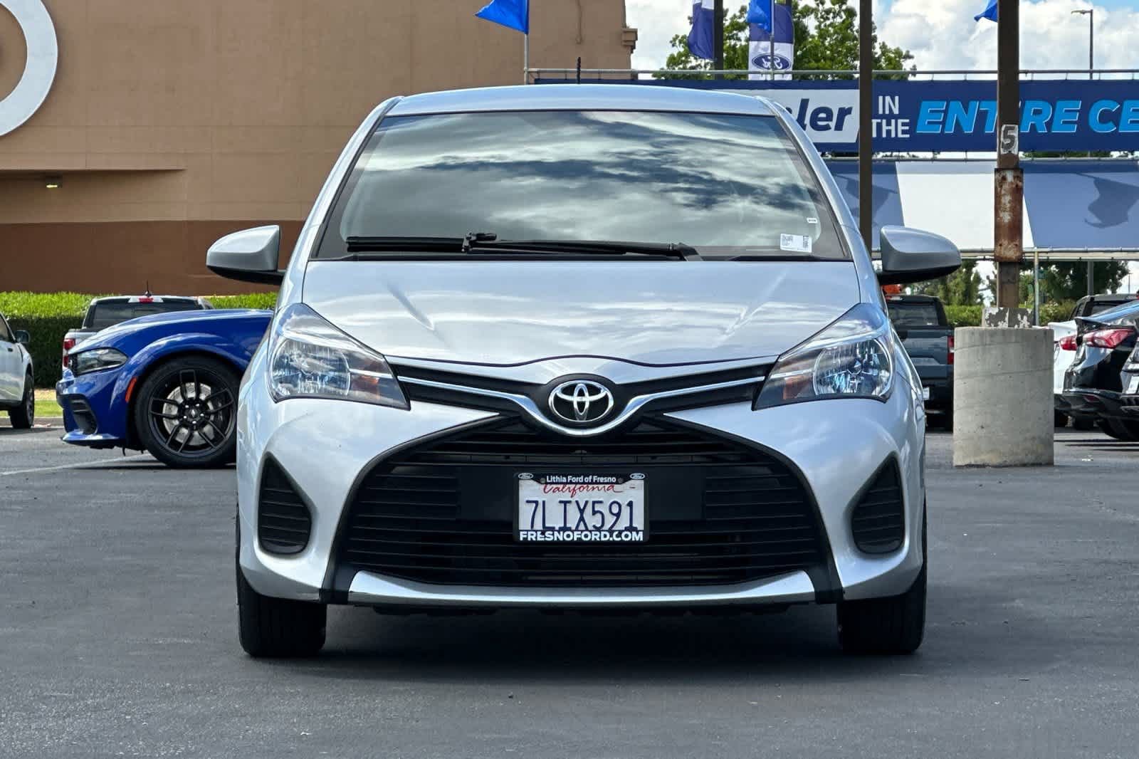 Used 2015 Toyota Yaris L image 10