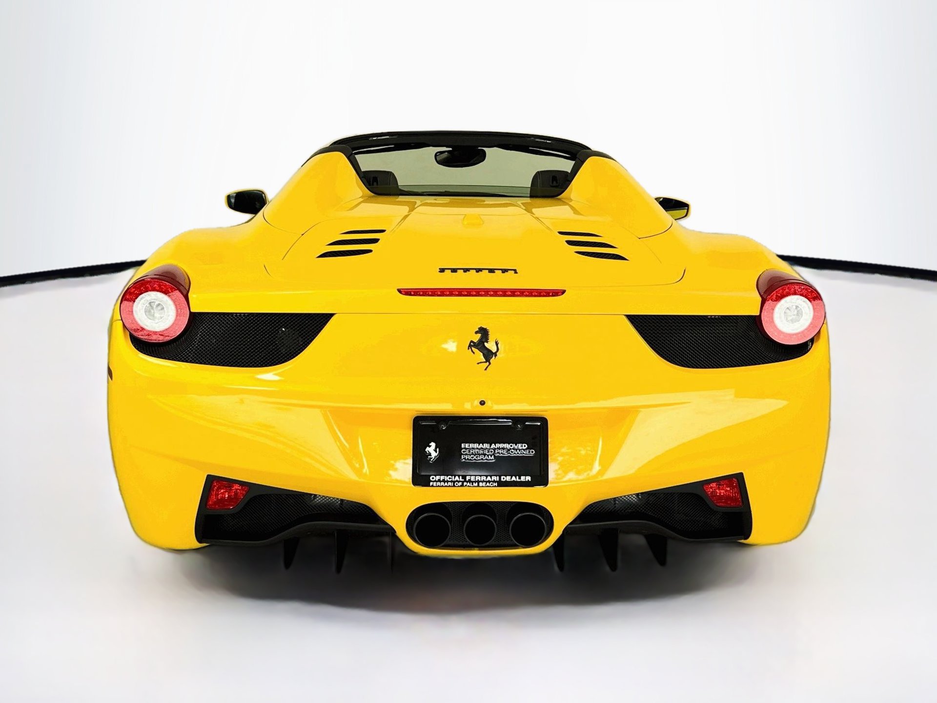 Certified 2015 Ferrari 458 Spider RWD image 6