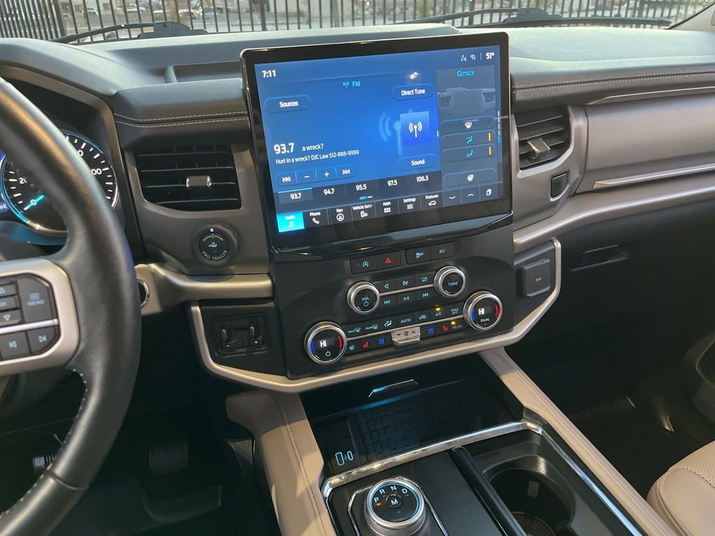 Used 2023 Ford Expedition Max XLT image 19