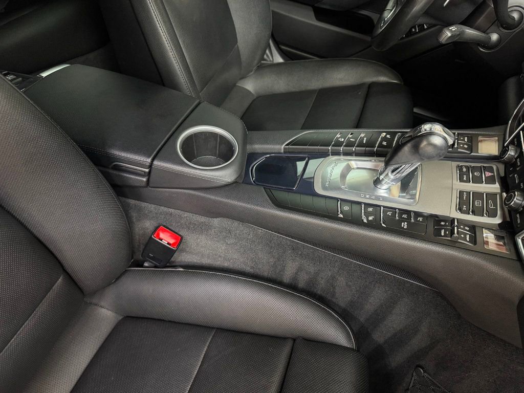 Used 2016 Porsche Panamera Edition image 27