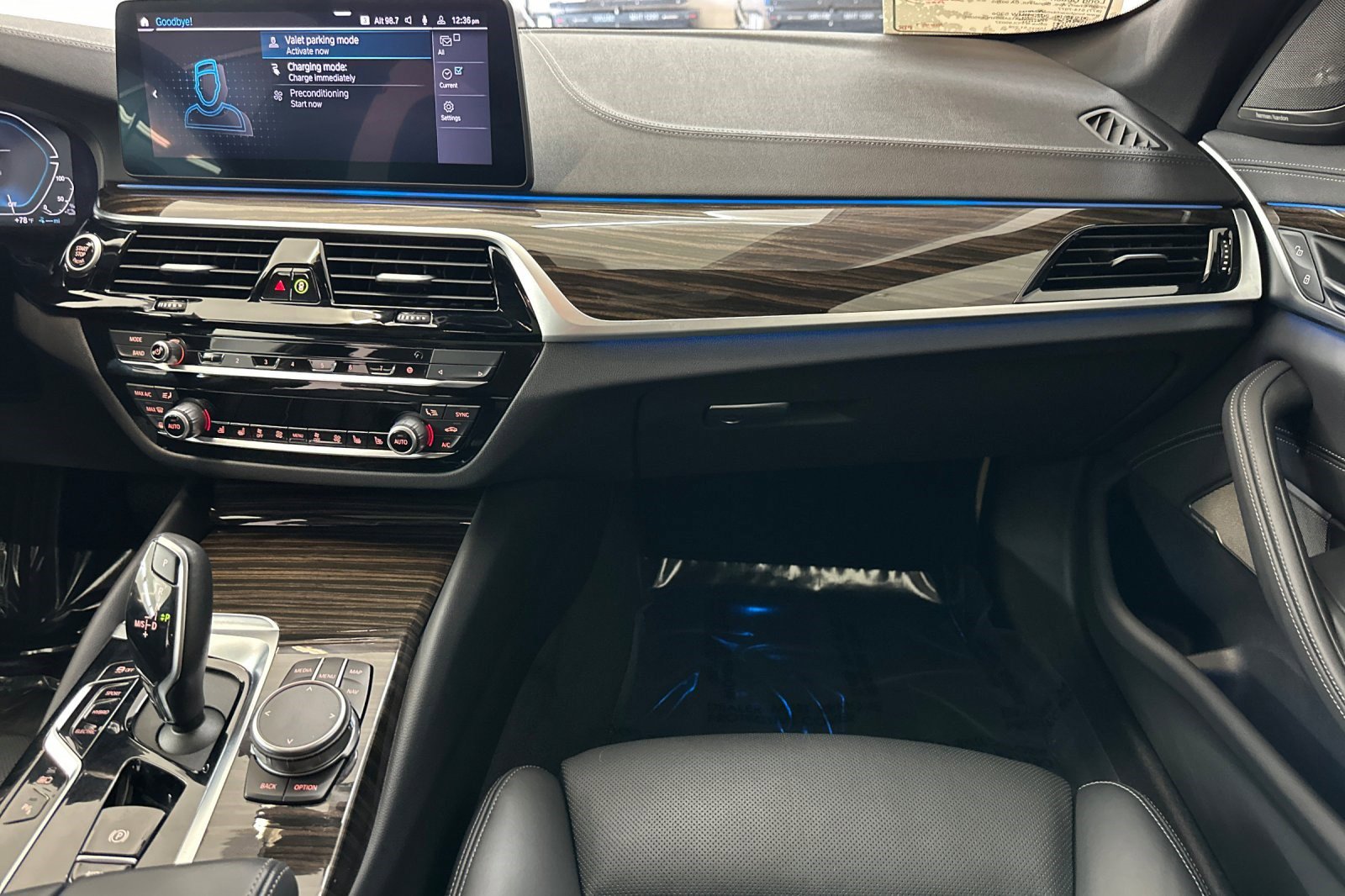 Used 2023 BMW 530e w/ Executive Package RWD image 30