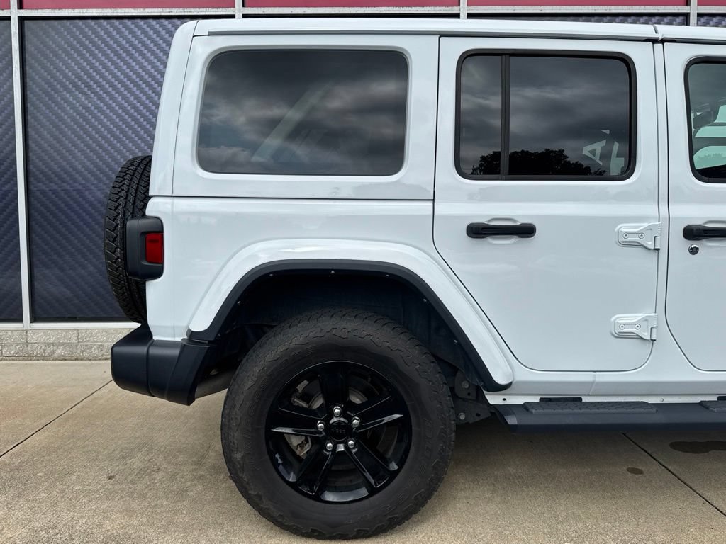 Used 2023 Jeep Wrangler Unlimited Sahara AWD/4WD image 5