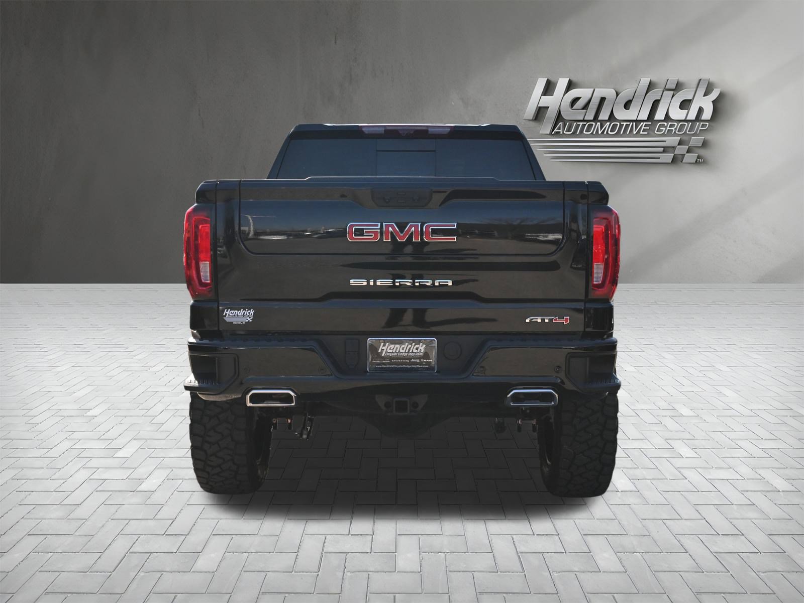 Used 2024 GMC Sierra 1500 AT4 w/ Technology Package image 9