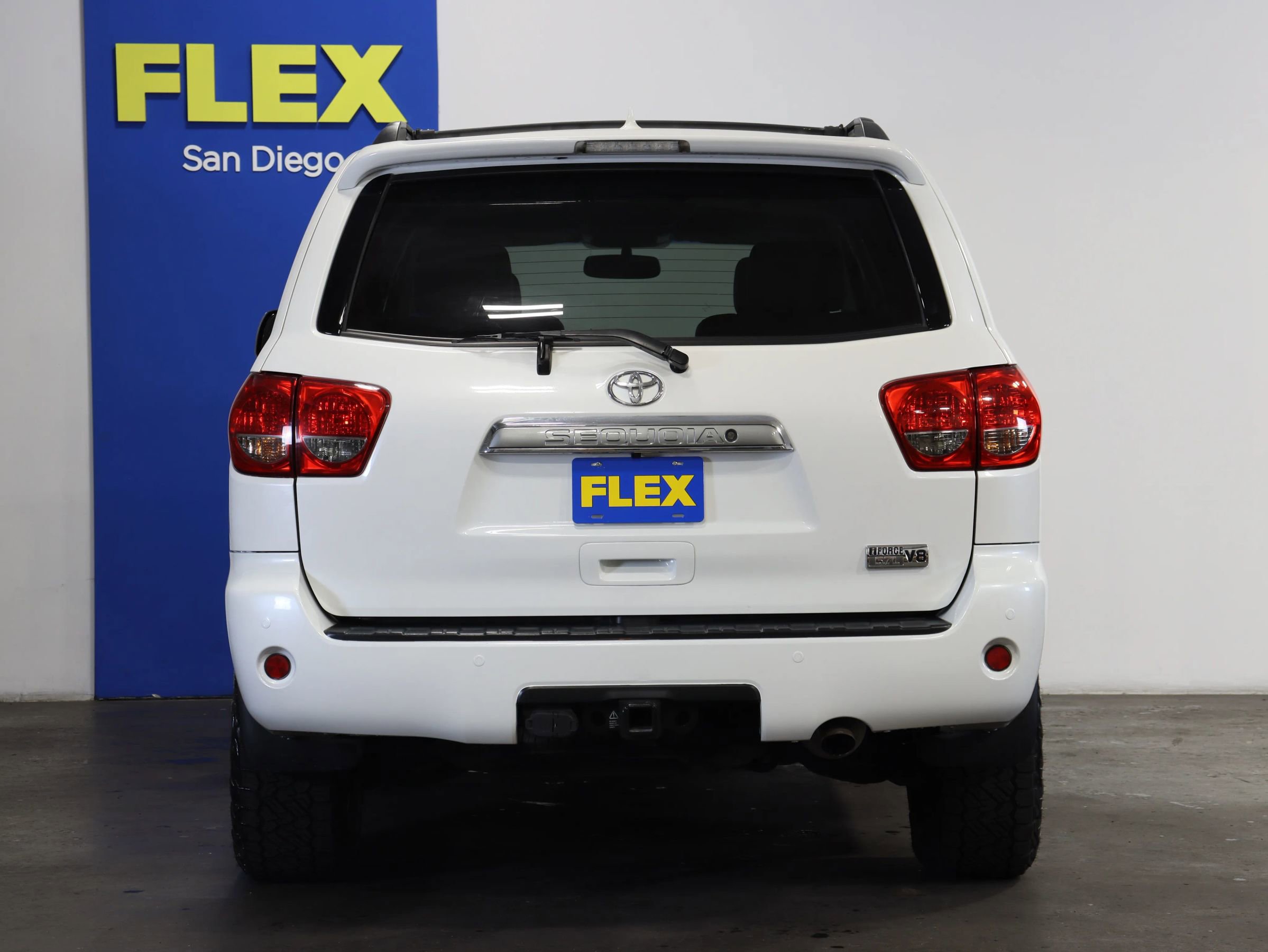 Used 2017 Toyota Sequoia Platinum image 4