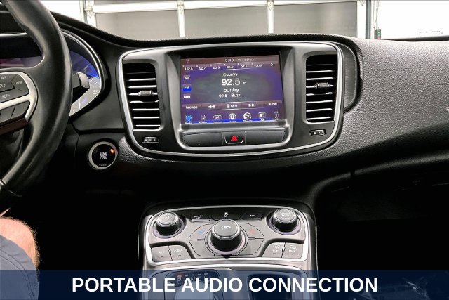Used 2016 Chrysler 200 Limited FWD image 20