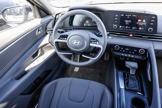New 2026 Hyundai Elantra Sport FWD image 17