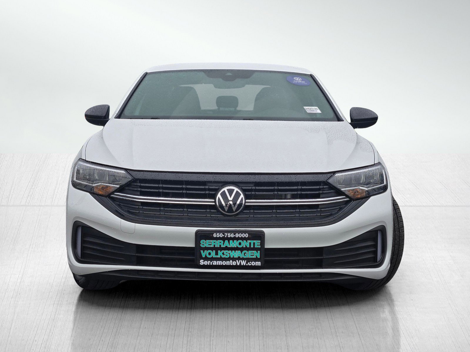 Used 2024 Volkswagen Jetta Sport image 2