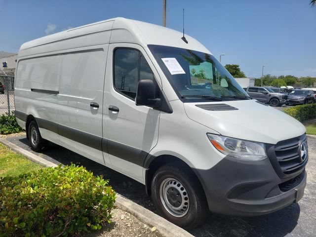 Used 2023 Mercedes-Benz Sprinter 2500 image 2